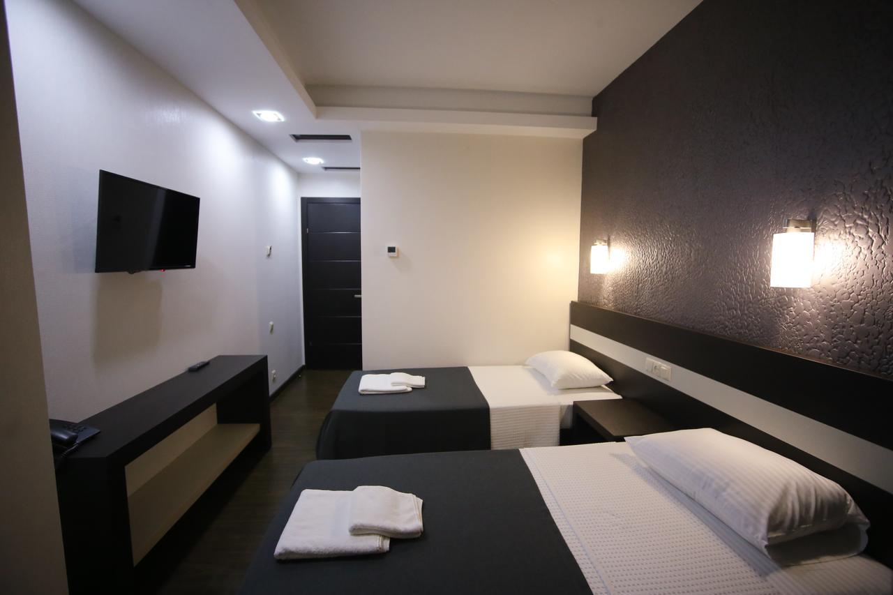 West Tower Hotel Кутаїсі Екстер'єр фото