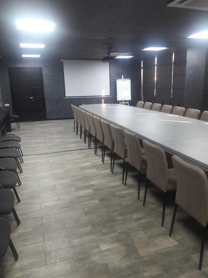 West Tower Hotel Кутаїсі Екстер'єр фото